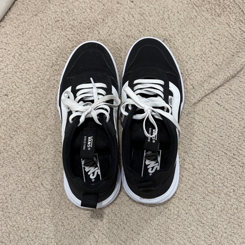 Vans Black & White Low-Tops